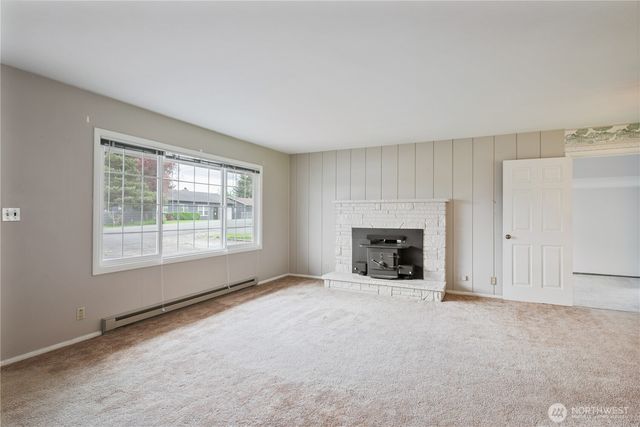 933 S Nevada Drive, Longview, WA 98632