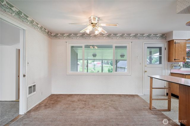 933 S Nevada Drive, Longview, WA 98632