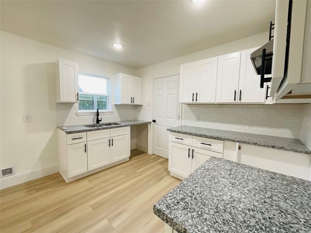 1202 Dutch Street, Deer Park, TX 77536