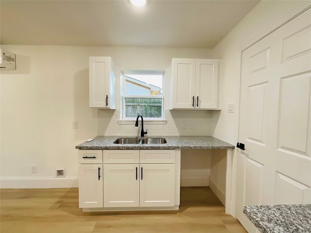 1202 Dutch Street, Deer Park, TX 77536