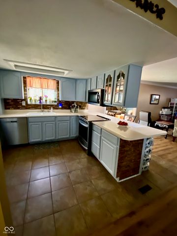 7989 E County Road 200 N, Avon, IN 46123