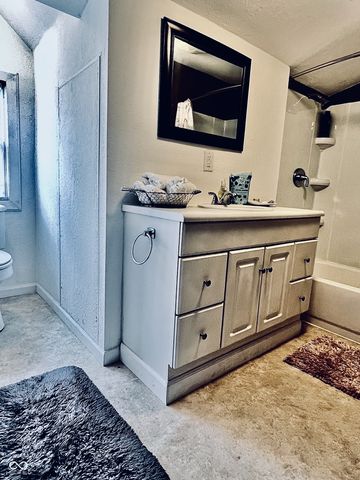 7989 E County Road 200 N, Avon, IN 46123