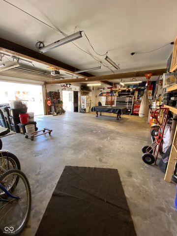 7989 E County Road 200 N, Avon, IN 46123