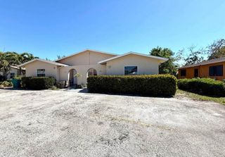 3020 SE 2nd St, Boynton Beach, FL 33435