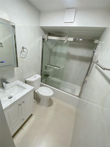 144-23 Barclay Avenue 6B, Flushing, NY 11355