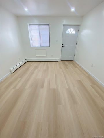 144-23 Barclay Avenue 6B, Flushing, NY 11355