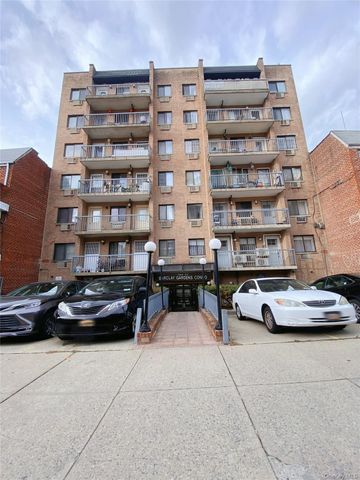 144-23 Barclay Avenue 6B, Flushing, NY 11355