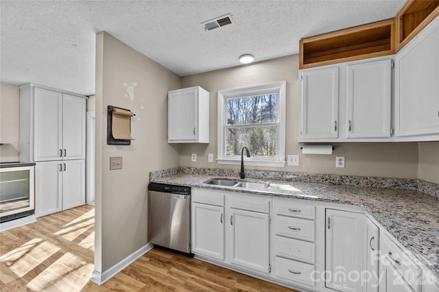 2019 Teddington Drive, Charlotte, NC 28214