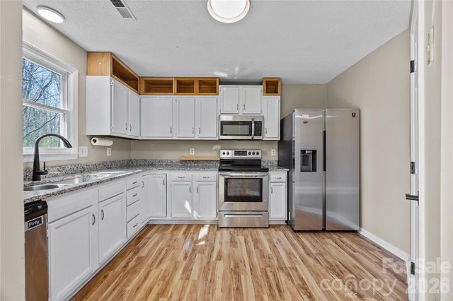 2019 Teddington Drive, Charlotte, NC 28214