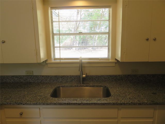 604 E Fm 120, Pottsboro, TX 75076