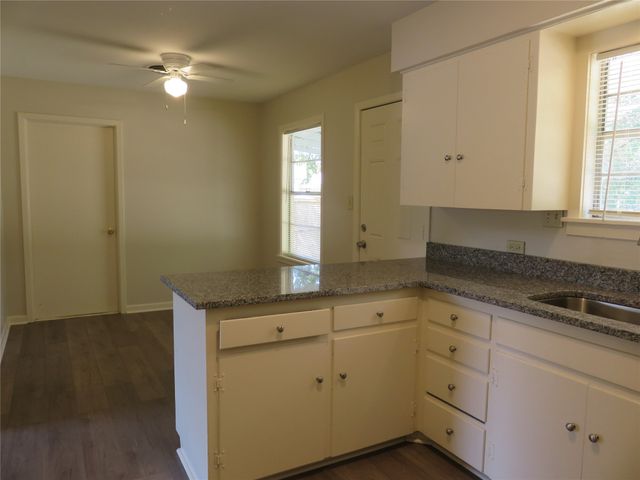 604 E Fm 120, Pottsboro, TX 75076