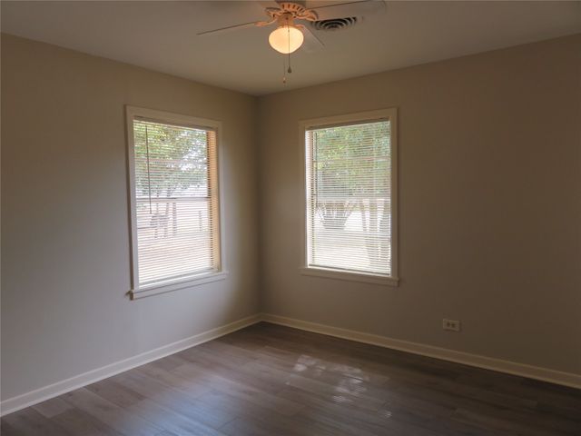 604 E Fm 120, Pottsboro, TX 75076