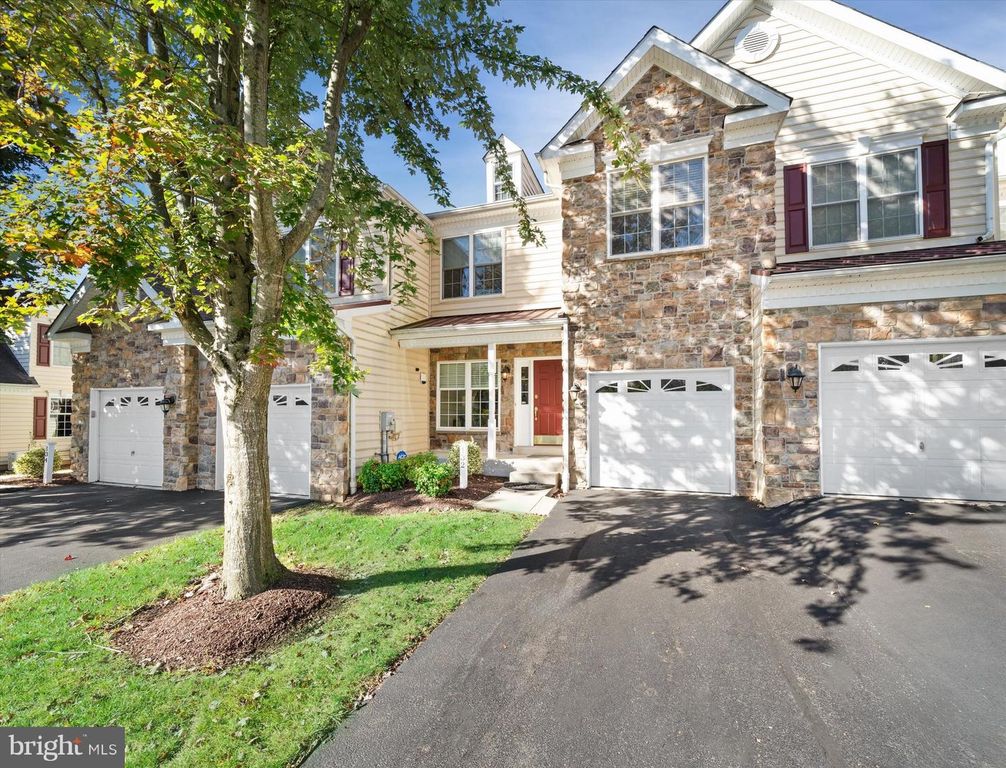 132 FARM MEADOWS LN, Hockessin, DE 19707