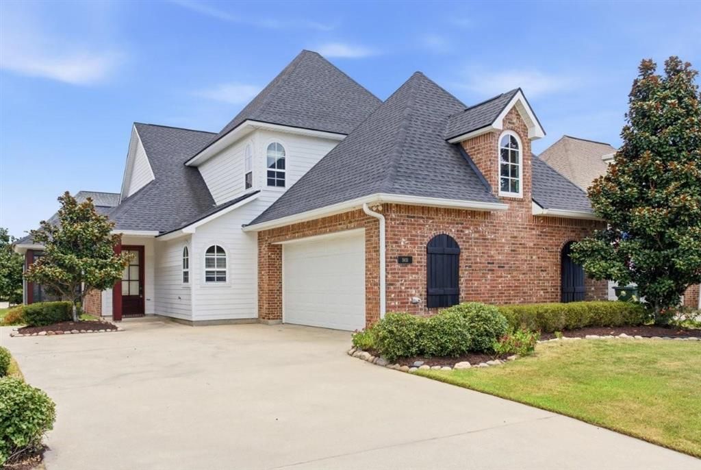 5831 Weeping Willow Drive, Lake Charles, LA 70605