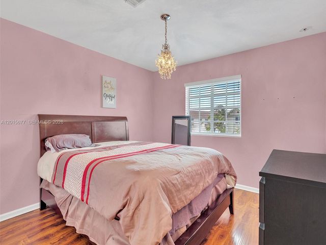 1410 NW 214th Ter, Miami Gardens, FL 33169
