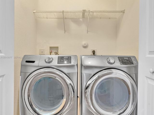 1410 NW 214th Ter, Miami Gardens, FL 33169