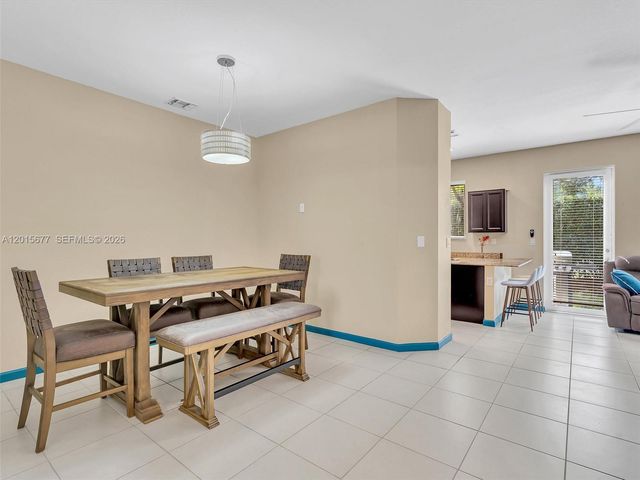 1410 NW 214th Ter, Miami Gardens, FL 33169
