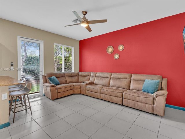 1410 NW 214th Ter, Miami Gardens, FL 33169
