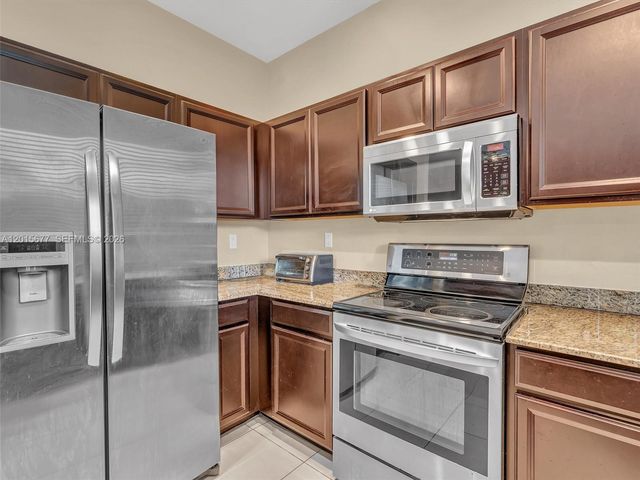 1410 NW 214th Ter, Miami Gardens, FL 33169