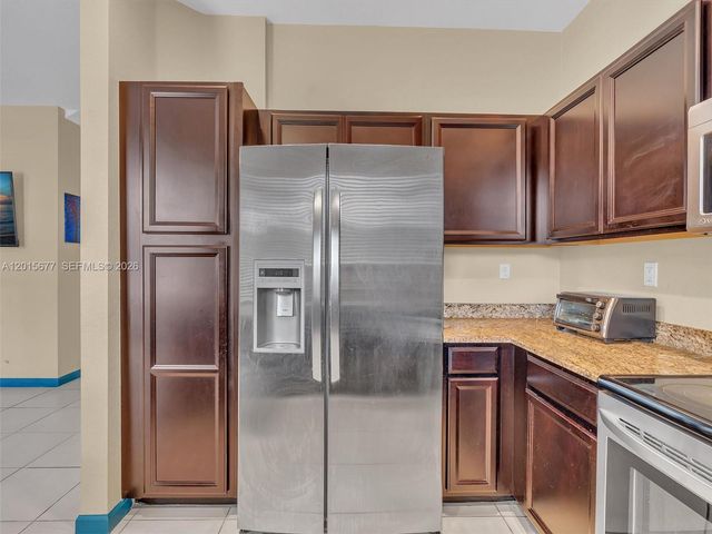 1410 NW 214th Ter, Miami Gardens, FL 33169
