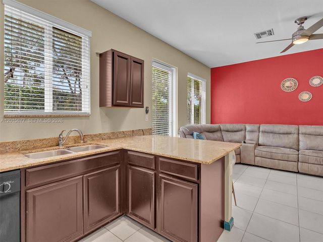 1410 NW 214th Ter, Miami Gardens, FL 33169