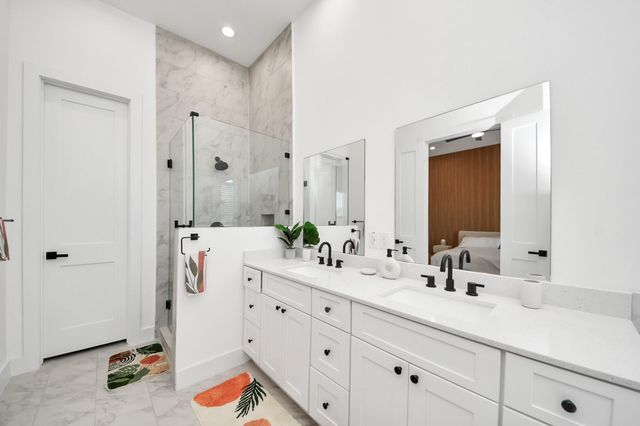 6353 Richmond Avenue 132, Houston, TX 77057
