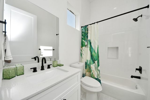 6353 Richmond Avenue 132, Houston, TX 77057