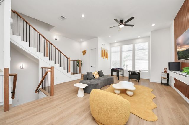 6353 Richmond Avenue 132, Houston, TX 77057