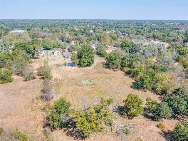 11810 E Draper Avenue, Choctaw, OK 73020