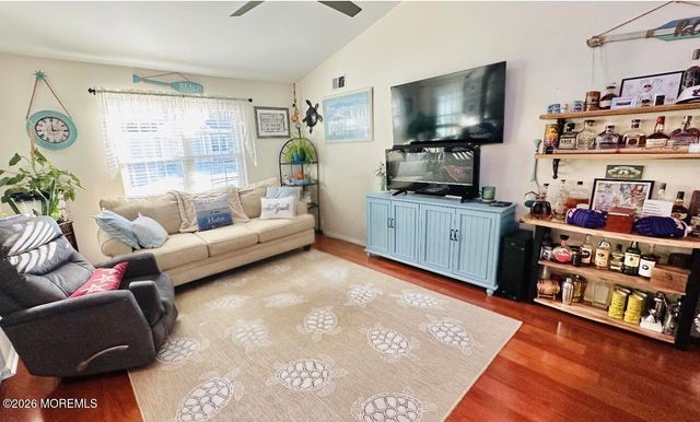 988 Buckingham Drive B, Manchester, NJ 08759