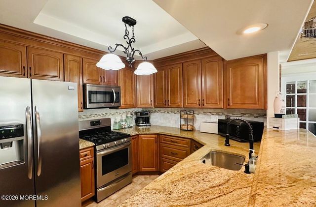 988 Buckingham Drive B, Manchester, NJ 08759