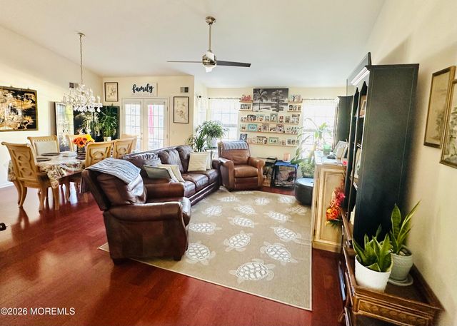 988 Buckingham Drive B, Manchester, NJ 08759