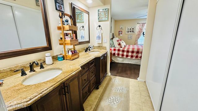 988 Buckingham Drive B, Manchester, NJ 08759