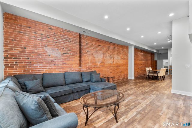 196 Crown Street 409, New Haven, CT 06510