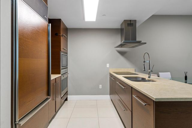 485 Brickell Avenue 2506, Miami, FL 33131