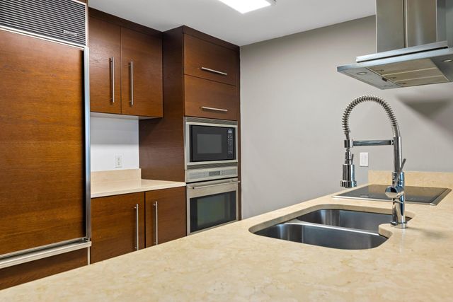 485 Brickell Avenue 2506, Miami, FL 33131