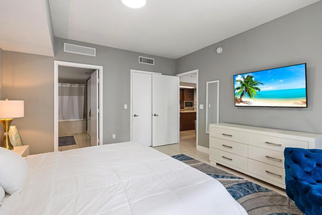 485 Brickell Avenue 2506, Miami, FL 33131