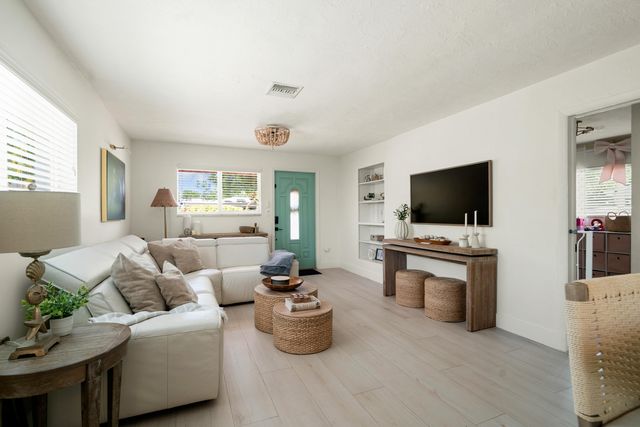 125 Harbor Drive, Key Largo, FL 33037