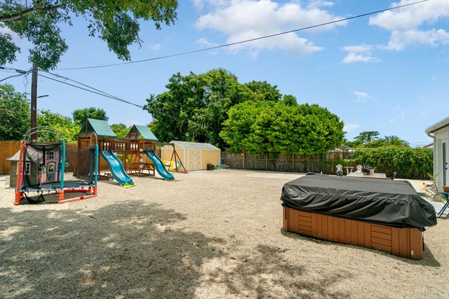 125 Harbor Drive, Key Largo, FL 33037