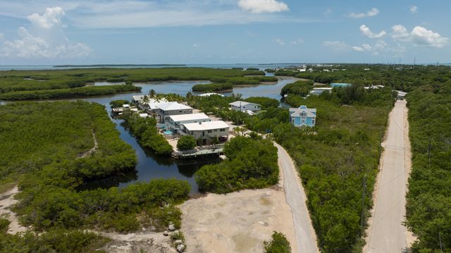 125 Harbor Drive, Key Largo, FL 33037