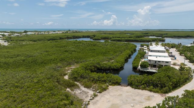 125 Harbor Drive, Key Largo, FL 33037