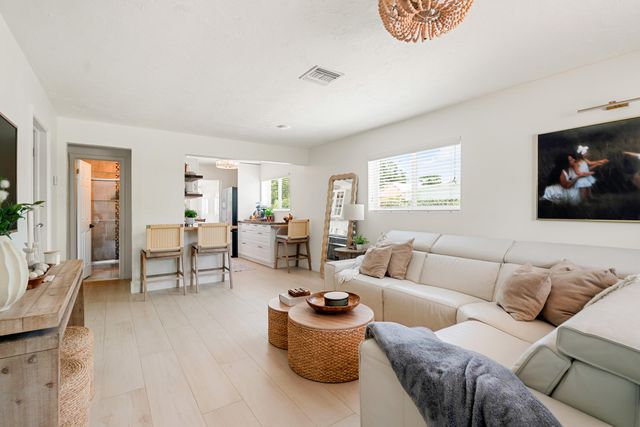 125 Harbor Drive, Key Largo, FL 33037