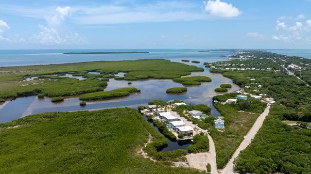 125 Harbor Drive, Key Largo, FL 33037