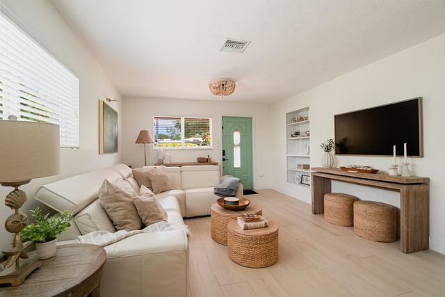 125 Harbor Drive, Key Largo, FL 33037