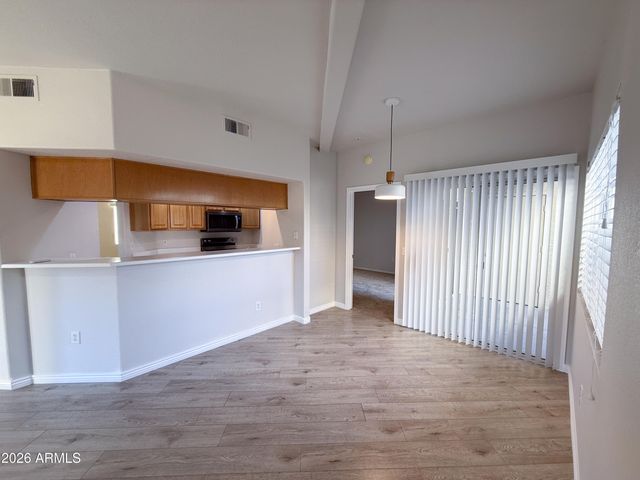 7101 W BEARDSLEY Road 711, Glendale, AZ 85308