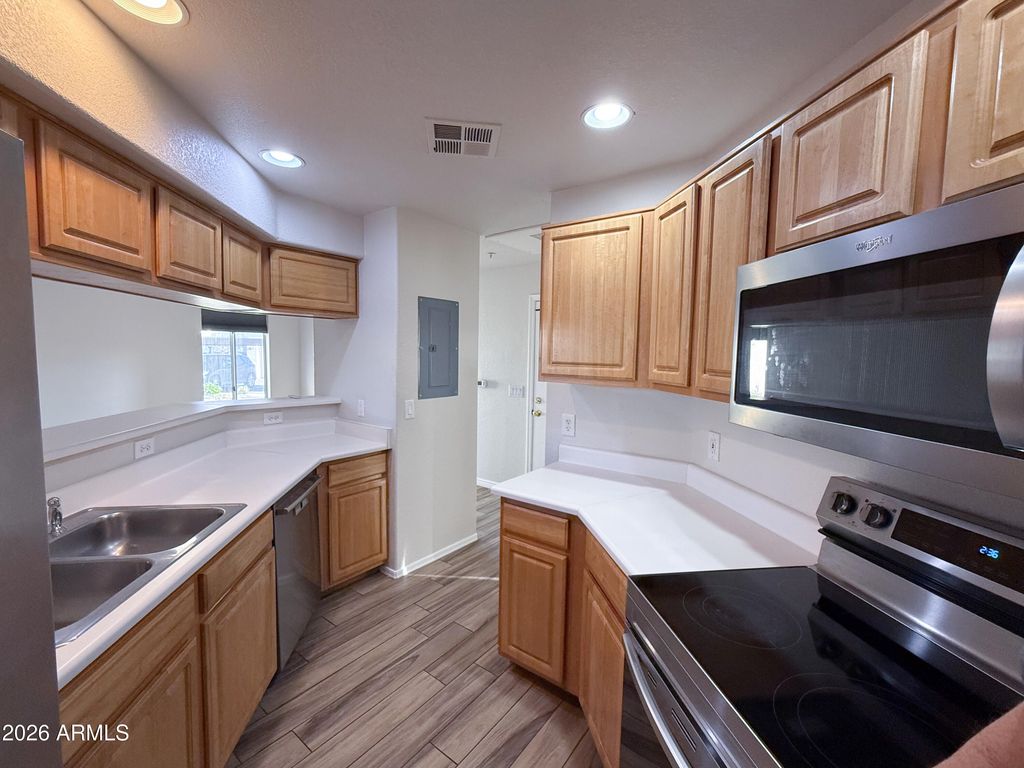 7101 W BEARDSLEY Road 711, Glendale, AZ 85308 — photo 4
