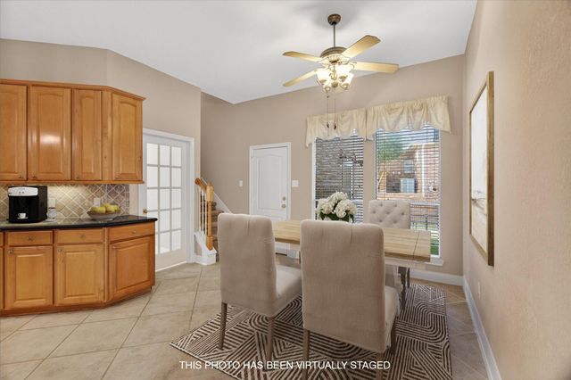 163 Edgewood Drive, Montgomery, TX 77356