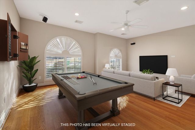 163 Edgewood Drive, Montgomery, TX 77356