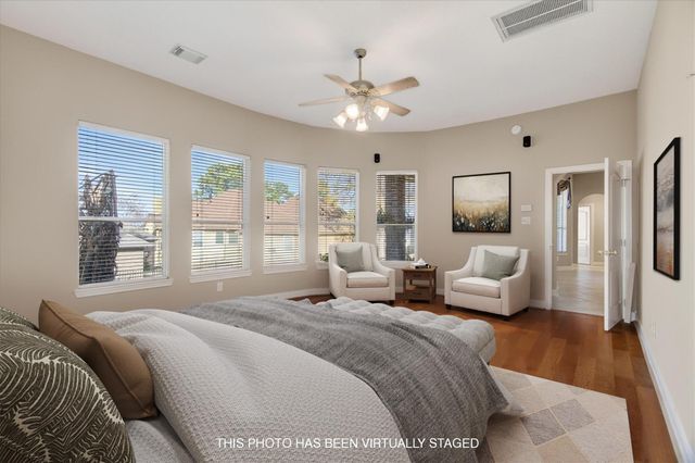 163 Edgewood Drive, Montgomery, TX 77356