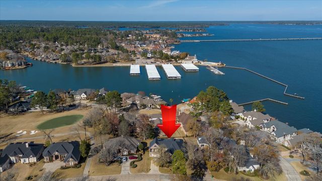 163 Edgewood Drive, Montgomery, TX 77356